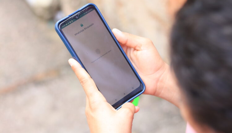 Camada de proteção no WhatsApp.