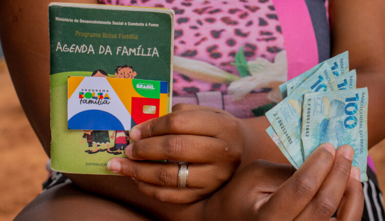 Bolsa Família.