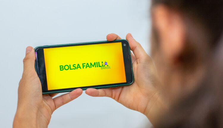 Fila de espera Bolsa Família.