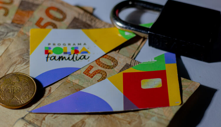 Bolsa Família.