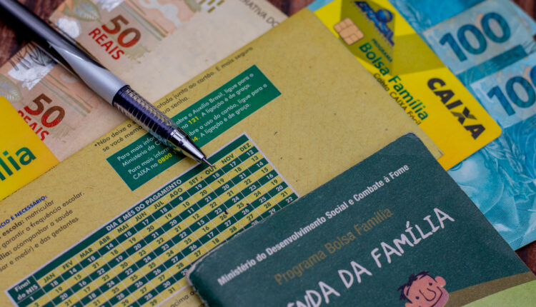 Bolsa Família.