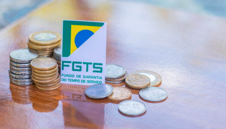 Atenção! Saque-Aniversário do FGTS em 2024 O que você precisa saber e que poucas pessoas se atentam na hora de contratar.