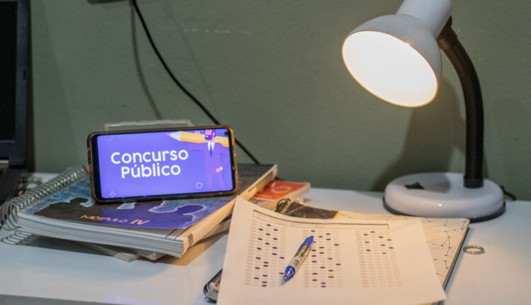 Veja como deve funcionar a realização de um concurso público online, segundo a nova lei de Lula que muitos estão comentando.