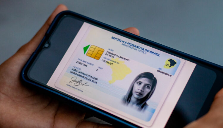 Descubra como pedir o CIN, a nova carteira de identidade, pela internet e sem pagar nada por isso.