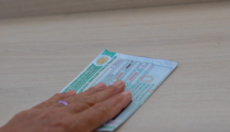 Uma nova Lei de Trânsito pode chocar muitos motoristas brasileiros por conta da sua penalidade dobrada; entenda melhor.
