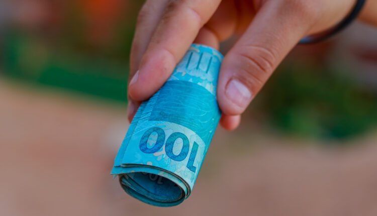 O Auxílio Reconstrução está com nova etapa para quem ainda não pediu poder ter acesso aos R$ 5,1 mil do governo.