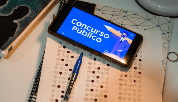 Descubra quais são os concursos públicos previstos para acontecerem até o final do ano de 2024, nos últimos meses pela frente.