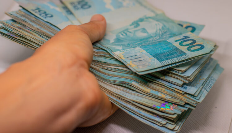 É possível usar a nota fiscal para receber prêmios em dinheiro com valores bem acima daquilo que é considerado comum.