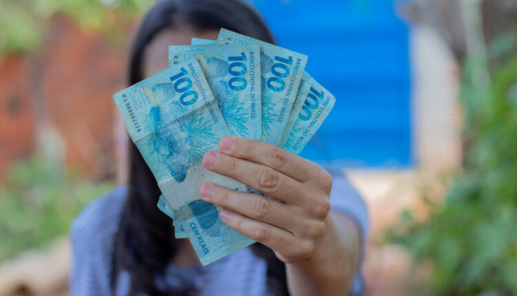 Você pode estar na lista de quem tem direito a receber R$ 1 mil do banco. Mais de 1 milhão estão eleitos para esse dinheiro.