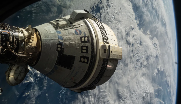 Astronautas presos dentro da nave Starline, da Boeing, escutaram sons inexplicáveis até o momento e a preocupação é grande.