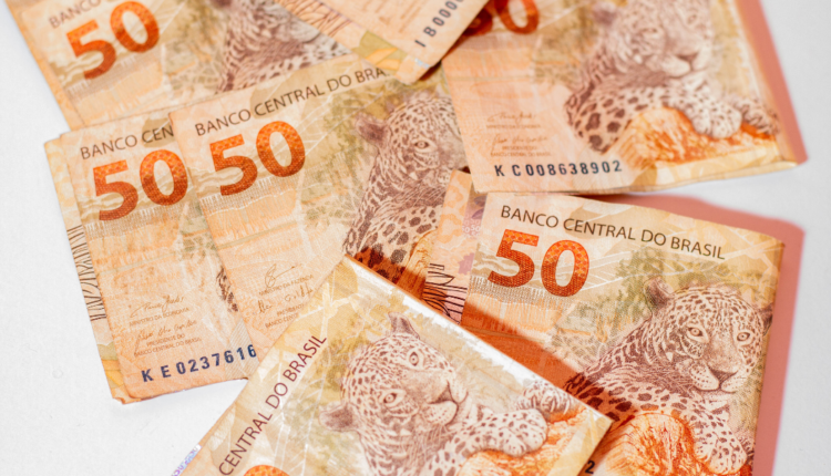 Brasileiros do CadÚnico podem receber de R$ 134 a R$ 201 mensais veja como solicitar