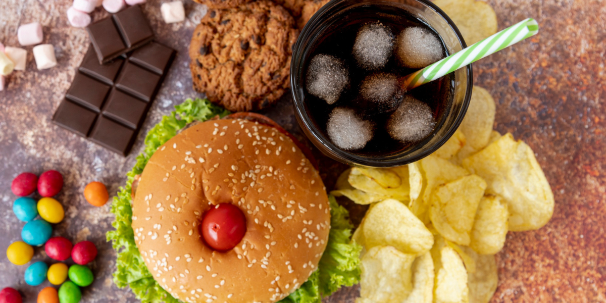 Perigo! Alimentos ultraprocessados causam + de 30 doenças graves - confira a lista
