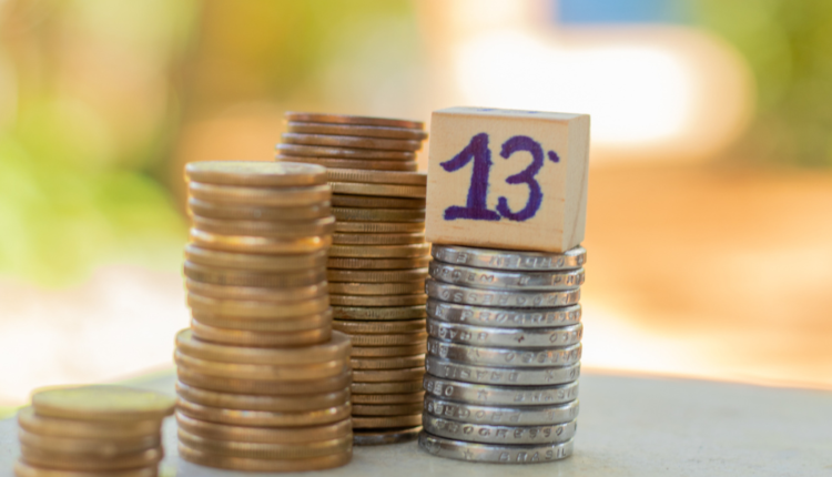 13º salário chegando saiba até quando o pagamento pode ser depositado