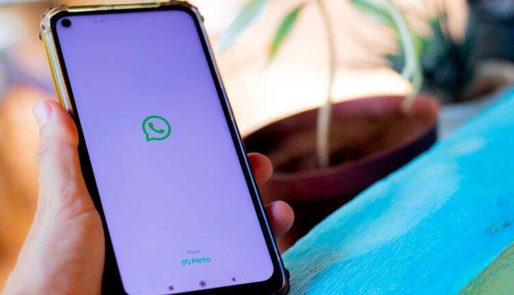 WhatsApp.