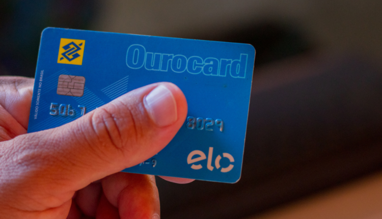 Banco do Brasil emite cartão SEM ANUIDADE + 20 mil milhas na aquisição - veja como aproveitar