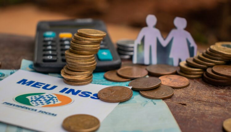 Idosos que nunca contribuíram ainda podem ter uma chance de receber o BPC.