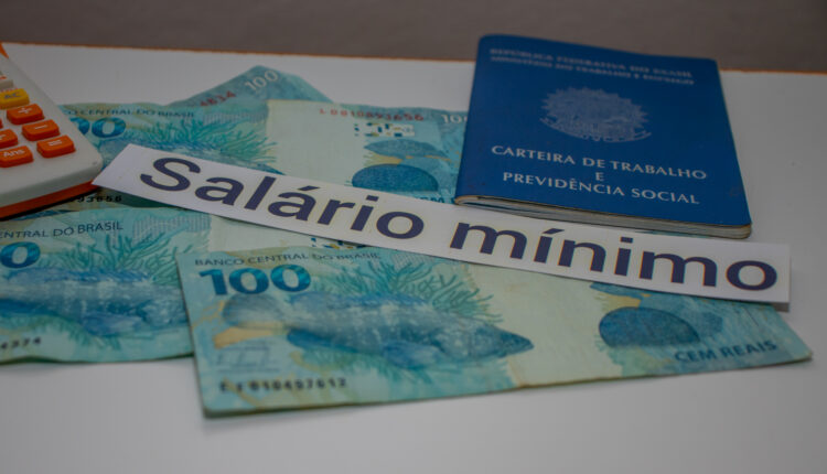 Salário mínimo.
