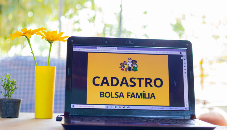 Bolsa Família Cadastro Único.