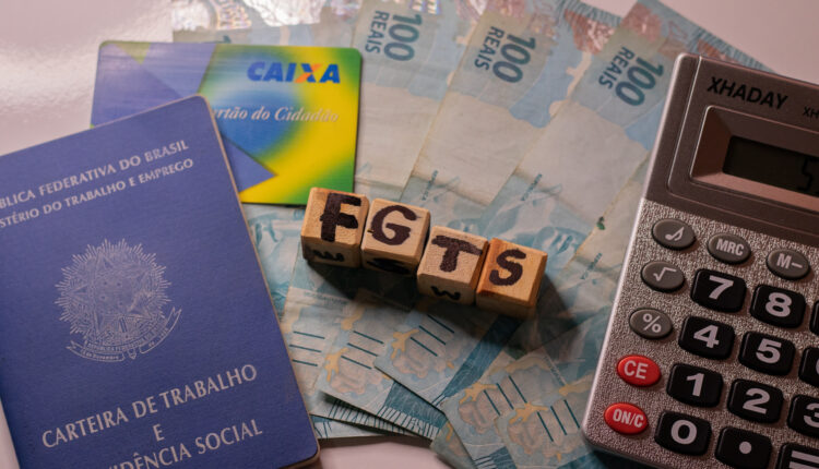Empréstimo FGTS.
