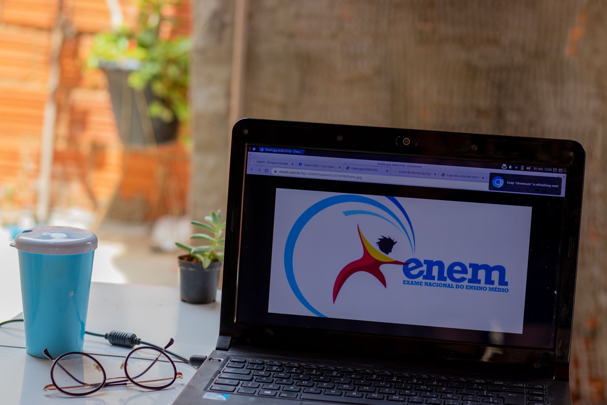 Milhares de estudantes que fizeram o Enem vão podem receber um benefício do governo.