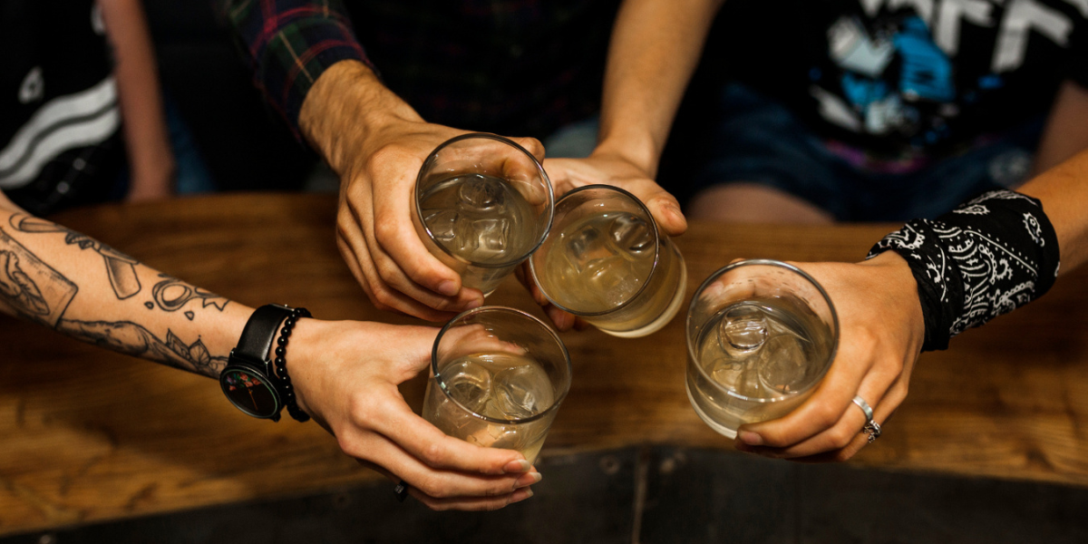 Especialistas alertam para consumo de álcool no verão e festas de fim de ano; Confira!