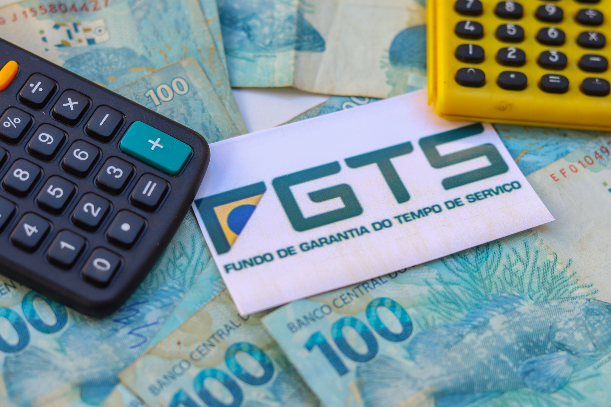 Você sabia que pode acessar e sacar o FGTS de várias formas diferentes? Veja como.