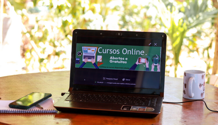 Já pensou em fazer cursos de graça com Harvard? Aproveite!