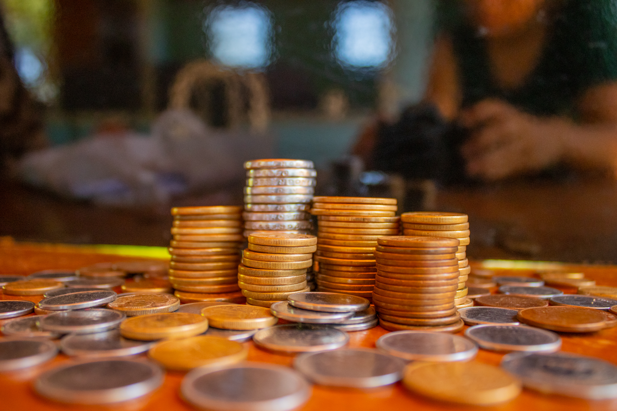 Moedas.