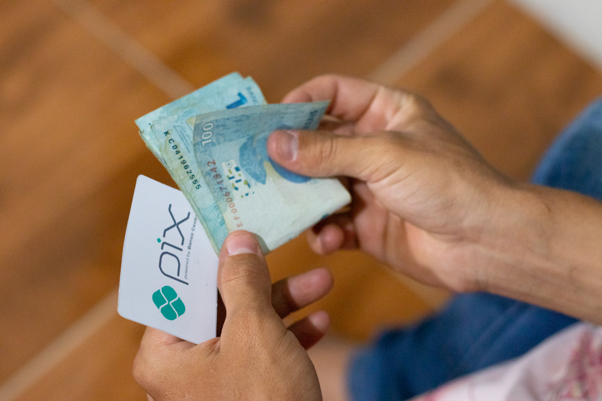 PIX Caixa tem.