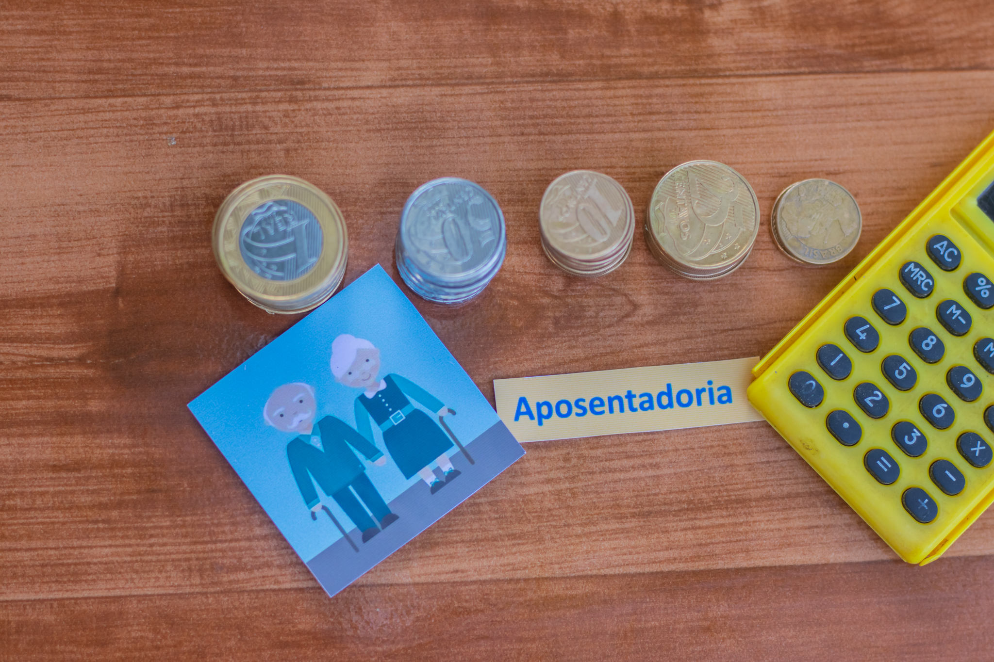 Pensando em pedir aposentadoria em 2025? Veja como ficam as regras a partir do próximo ano!