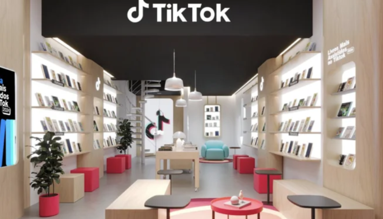 TikTok está dando livros DE GRAÇA! Saiba como pegar o seu