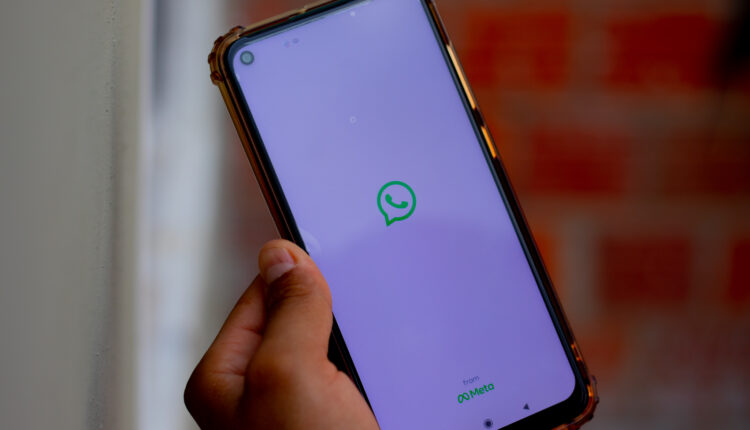 WhatsApp.
