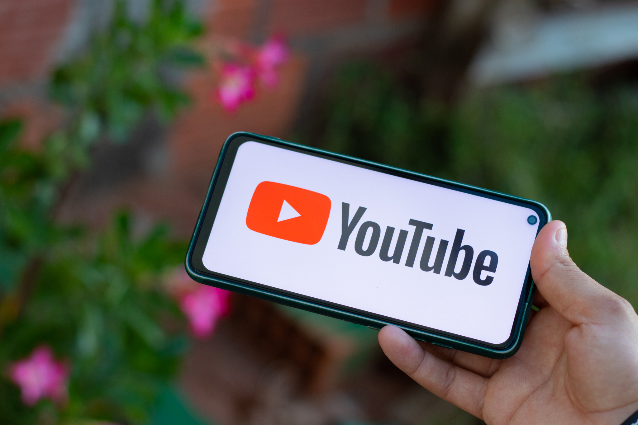 YouTube.