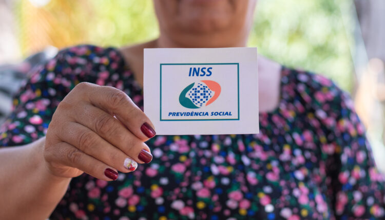 Aposentada INSS 2025.