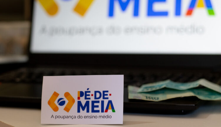 Programa pé-de-meia licenciaturas.