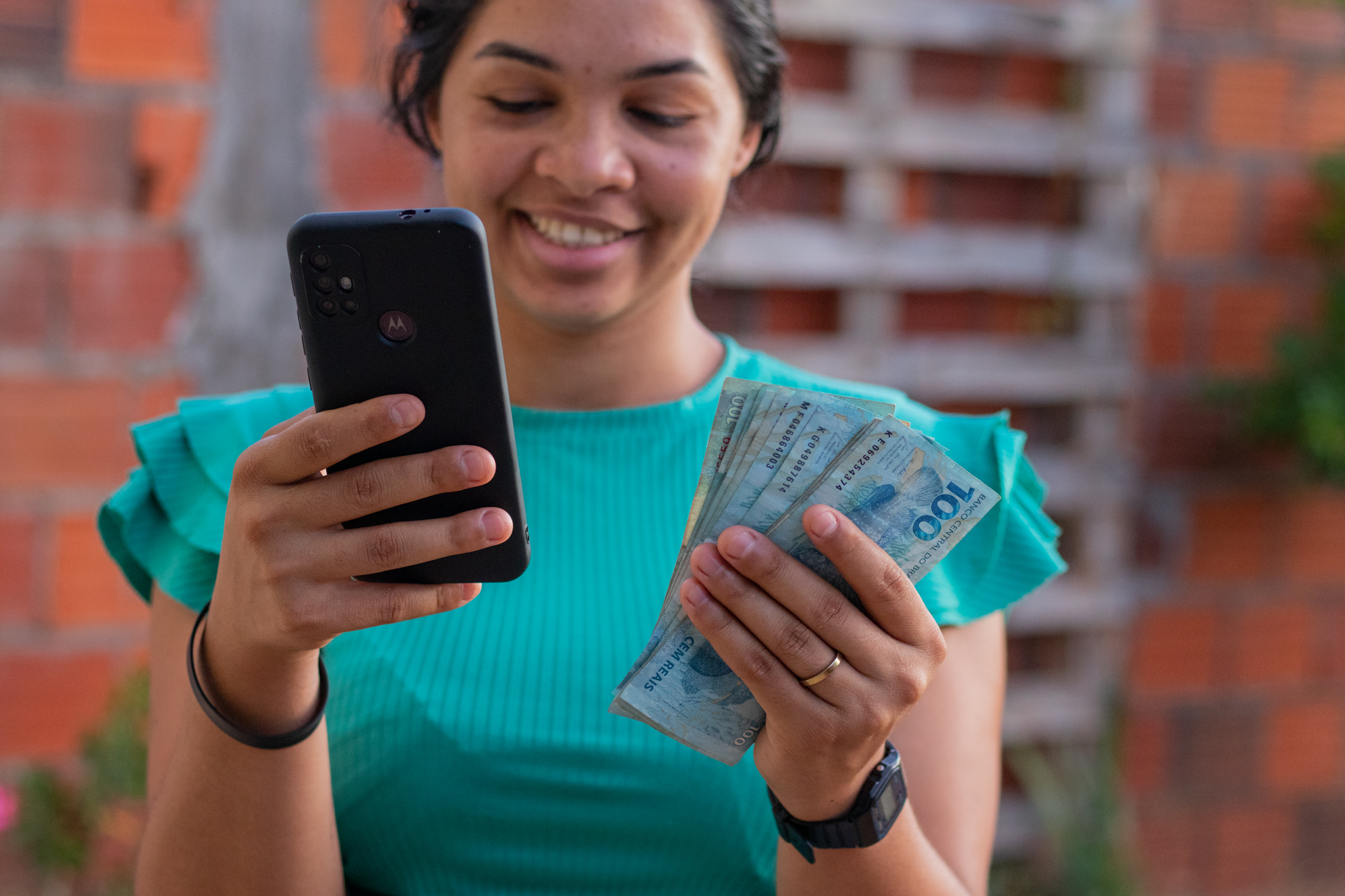 Você sabia que tem como ganhar dinheiro em casa? Veja as melhores dicas.