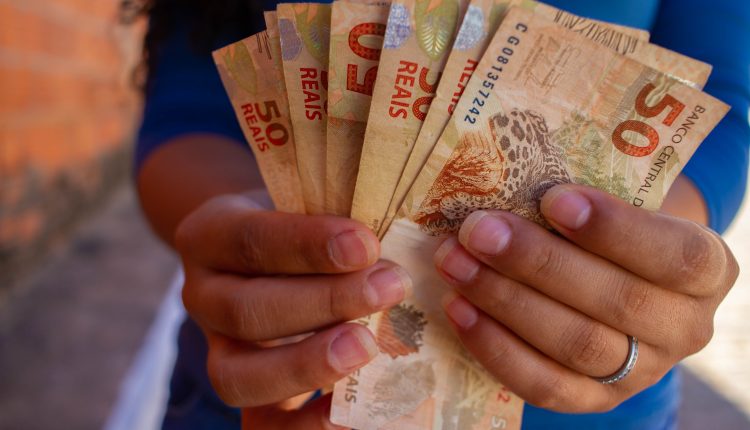 Quer saber se autismo leve dá direito a algum benefício? Basta entender como a concessão funciona.