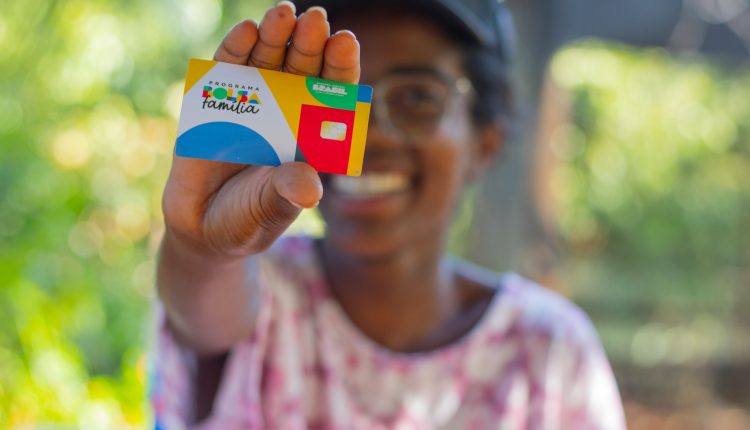 Se você precisa atualizar o Bolsa Família, veja quanto tempo demora para voltar a receber.