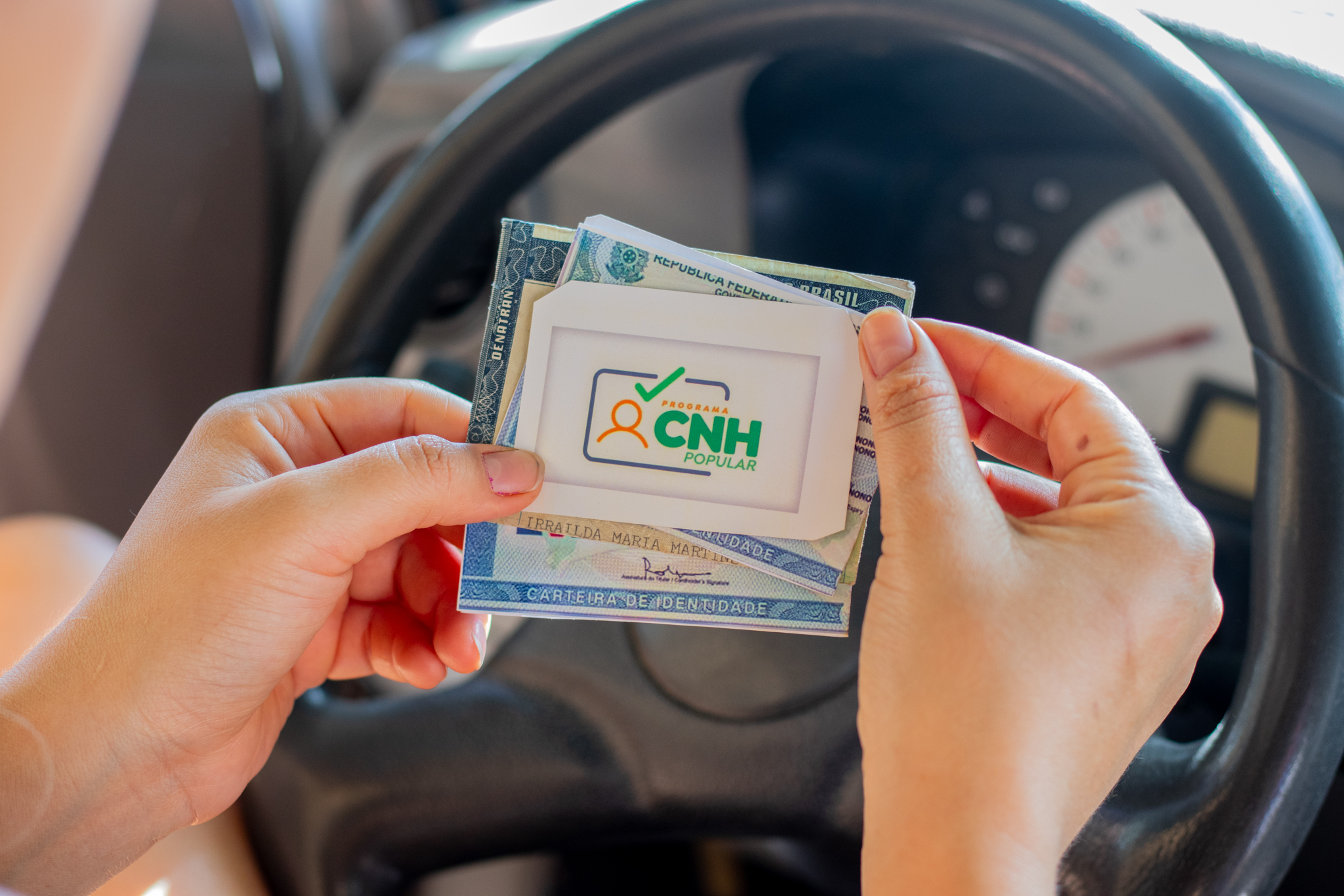 CNH.
