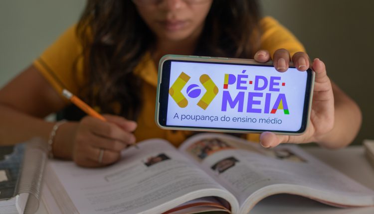 Os estudantes do Ensino Médio podem ter acesso ao Pé-de-Meia, mas seguindo as regras.