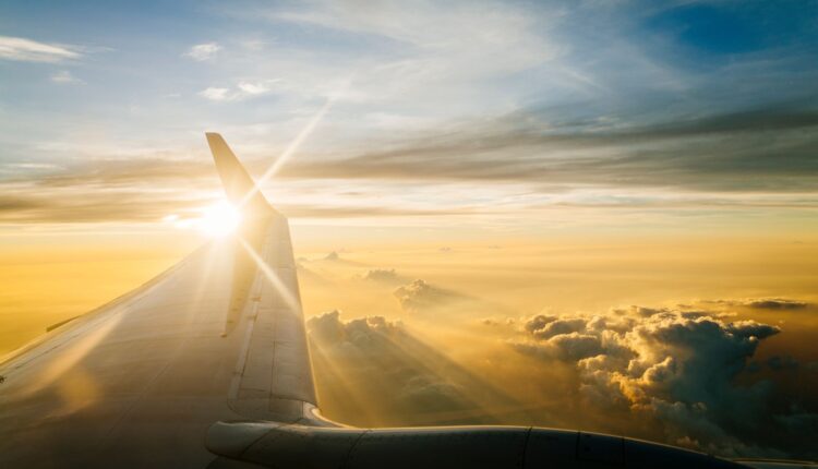 Quer saber quais os documentos necessários para viajar de avião dentro do Brasil? Confira todos os detalhes.