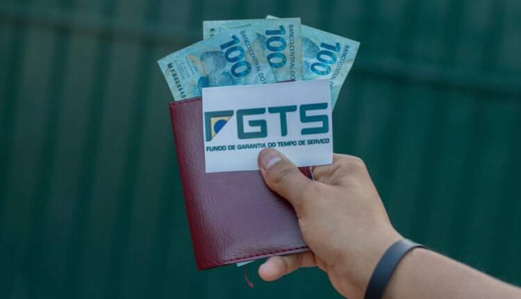 Se você aprender como calcular a multa do FGTS, vai entender quanto receberá na demissão.