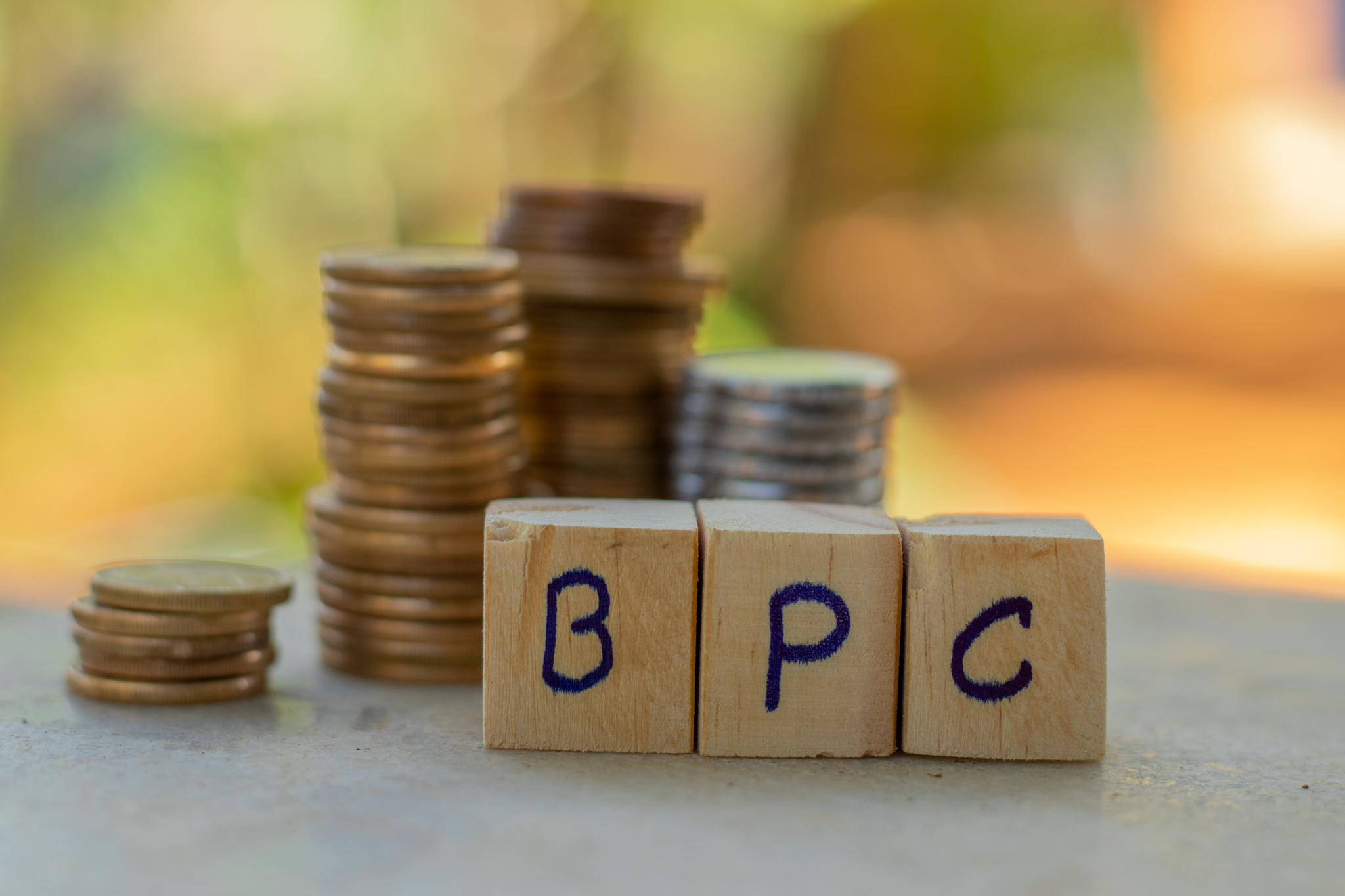 Se você teve o BPC suspenso por superação de renda, veja se tem como recuperar.