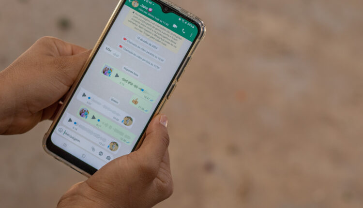 Conheça cada golpe do WhatsApp que faz vítimas diariamente no Brasil e veja como se safar.