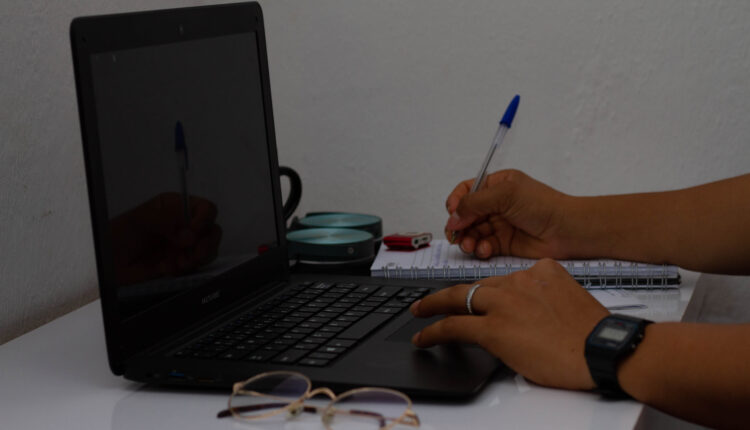 O EAD pode estar perto de acabar, com as novas configurações do MEC. Confira o que muda.