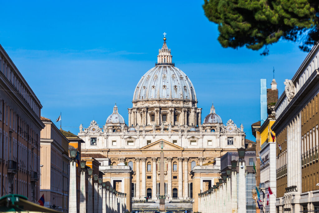 A Igreja Católica, segundo as previsões de Nostradamus, pode passar por mudanças após a morte do Papa Francisco.