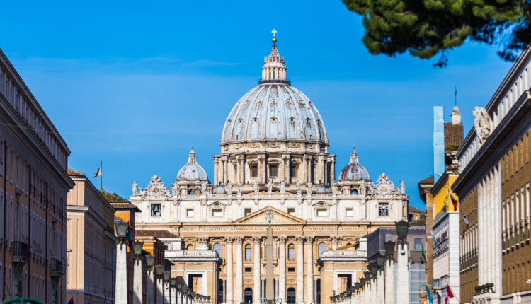 A Igreja Católica, segundo as previsões de Nostradamus, pode passar por mudanças após a morte do Papa Francisco.