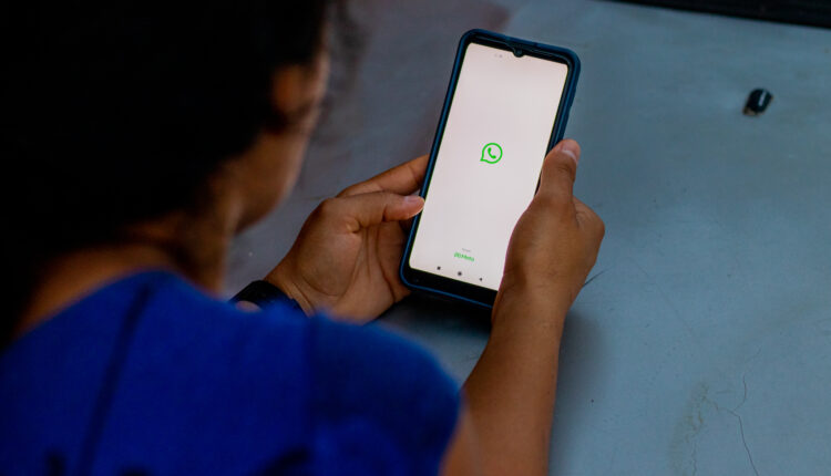 Mensagens no WhatsApp.