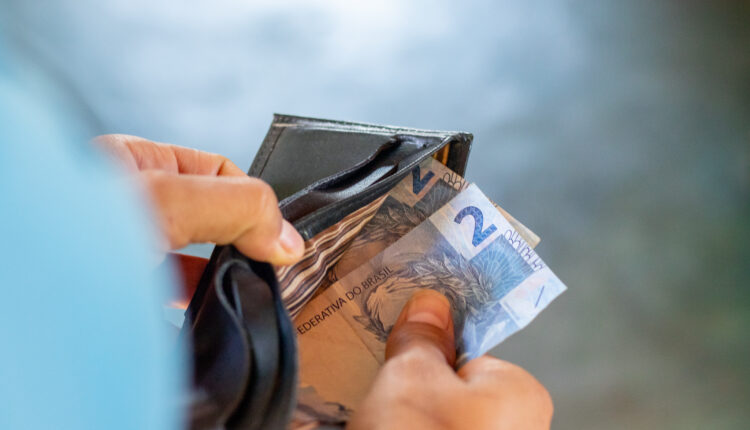 A técnica 50-30-20 vai te ajudar a gastar menos dinheiro e ter mais investimentos.