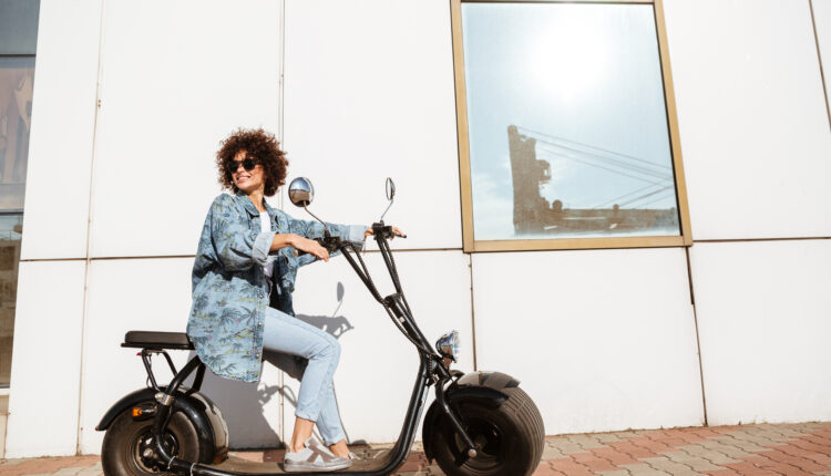 Procurando uma moto elétrica com bom custo-benefício? Veja essa opção!